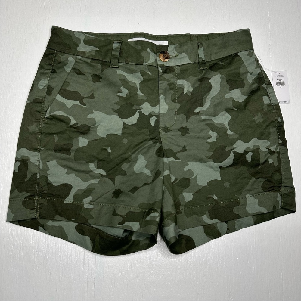 NEW Old Navy Chino Shorts Womens Size 2 Green Camo 5” Inseam Mid Rise Stretch